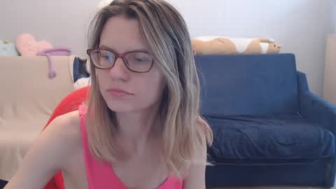 Snapshot of shy_moony chatting on 04-09-26, 01:38 just Alex online show from 04-09-26, 01:38