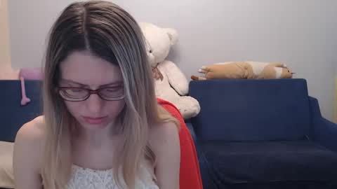 Snapshot of shy_moony chatting on 04-24-26, 06:43 just Alex online show from 04-24-26, 06:43