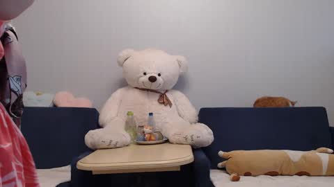 Snapshot of shy_moony chatting on 05-07-26, 04:23 just Alex online show from 05-07-26, 04:23