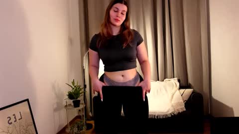 shy_nerd_babyy online show from 01-20-25, 11:35
