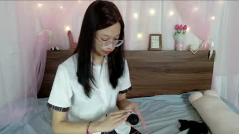 shy_pink_doll online show from 08-05-26, 01:19
