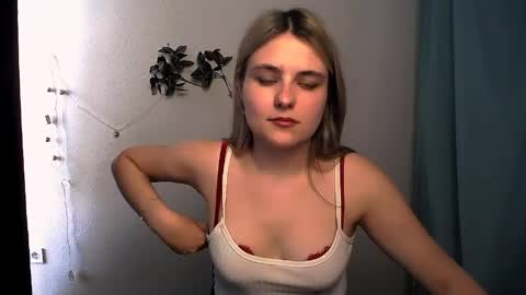 shy_sabrina_ online show from 05-08-26, 11:26