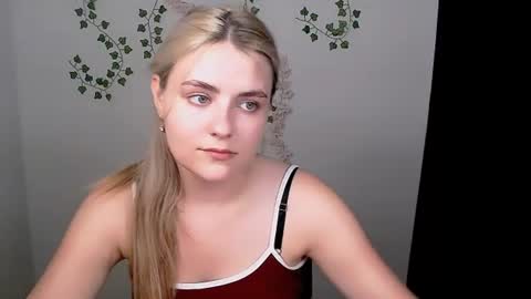 shy_sabrina_ online show from 06-30-26, 12:39