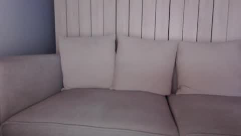 Snapshot of shy_schoolgirl_ chatting on 12-24-24, 10:28 shy_schoolgirl_ online show from 12-24-24, 10:28