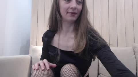 Snapshot of shy_schoolgirl_ chatting on 12-30-24, 02:40 shy_schoolgirl_ online show from 12-30-24, 02:40