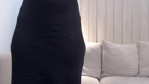 Snapshot of shy_schoolgirl_ chatting on 03-11-25, 06:30 shy_schoolgirl_ online show from 03-11-25, 06:30
