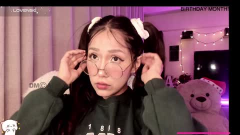 Snapshot of shyangie24 chatting on 12-31-24, 01:47 Angeline 3 independent come here when am horny... online show from 12-31-24, 01:47