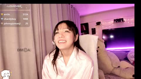 Snapshot of shyangie24 chatting on 01-08-25, 07:03 Angeline 3 independent come here when am horny... online show from 01-08-25, 07:03