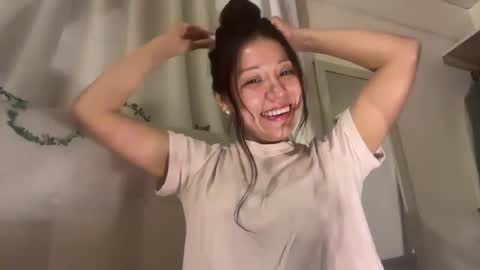 Snapshot of shyangie24 chatting on 01-23-25, 04:09 Angeline 3 independent come here when am horny... online show from 01-23-25, 04:09