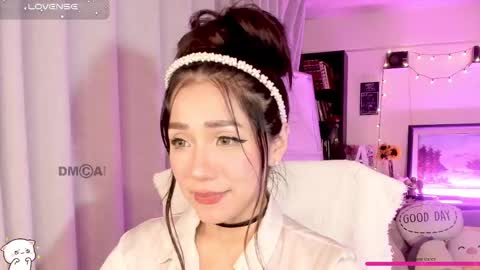 Snapshot of shyangie24 chatting on 03-08-25, 01:06 Angeline 3 independent come here when am horny... online show from 03-08-25, 01:06