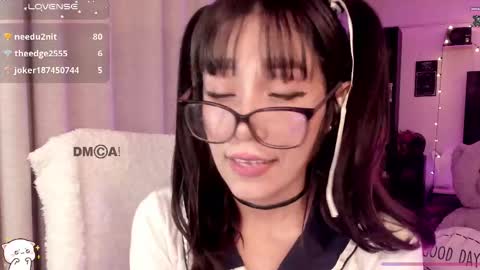 Snapshot of shyangie24 chatting on 10-25-25, 04:09 Angeline 3 independent come here when am horny... online show from 10-25-25, 04:09