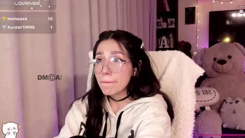 Snapshot of shyangie24 chatting on 10-29-25, 05:10 Angeline 3 independent come here when am horny... online show from 10-29-25, 05:10