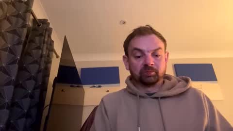 Snapshot of shyb35 chatting on 01-06-25, 05:08 shyb35 online show from 01-06-25, 05:08