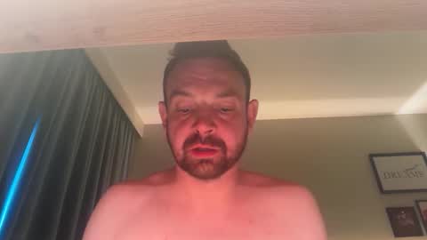 Snapshot of shyb35 chatting on 09-09-25, 06:13 shyb35 online show from 09-09-25, 06:13