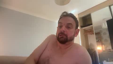 Snapshot of shyb35 chatting on 10-28-25, 10:52 shyb35 online show from 10-28-25, 10:52