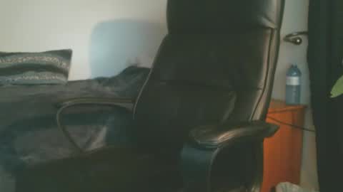 shyboyhugecum2020 online show from 01-19-26, 04:16