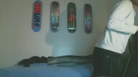 shyboyhugecum2020 online show from 05-02-26, 04:06