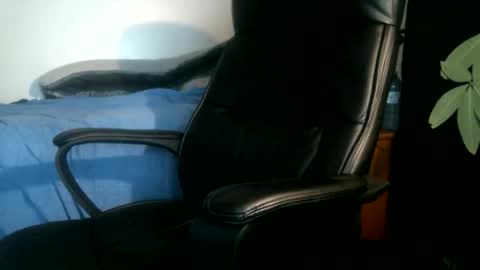 shyboyhugecum2020 online show from 05-12-26, 02:52