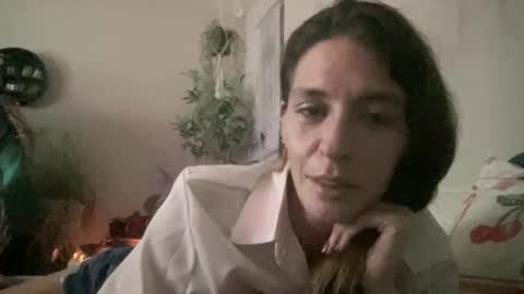 Snapshot of shydevil11 chatting on 09-14-25, 09:52 Trex online show from 09-14-25, 09:52