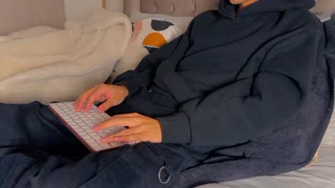 shydude666 online show from 12-03-25, 10:41