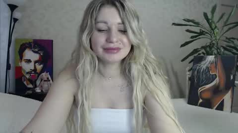 Snapshot of shyevaa chatting on 03-12-26, 04:29 Eva online show from 03-12-26, 04:29