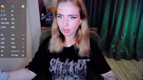 Effie online show from 12-22-25, 01:52