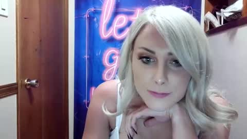 Snapshot of shygirlyxo chatting on 06-03-26, 02:25 shygirlyxo online show from 06-03-26, 02:25