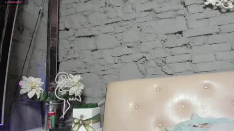 shygurl18hot online show from 02-17-25, 09:35