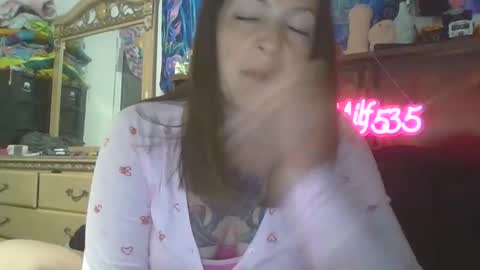 Snapshot of shymilf535 chatting on 04-04-26, 01:48 RBXs Princess online show from 04-04-26, 01:48