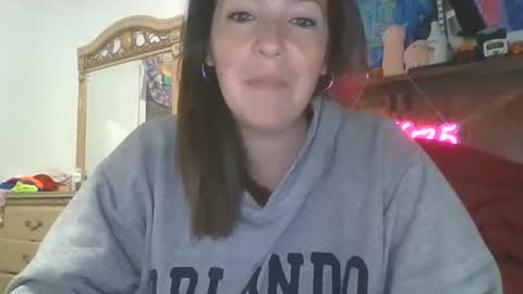 Snapshot of shymilf535 chatting on 04-27-26, 02:31 RBXs Princess online show from 04-27-26, 02:31