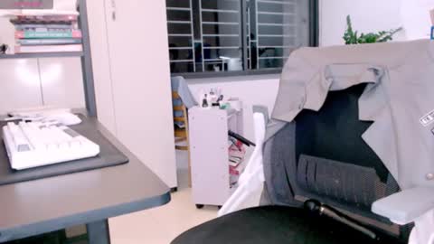 shyn_22 online show from 10-10-25, 03:55