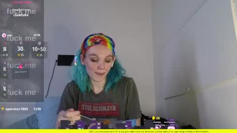 Snapshot of shyohiogirl chatting on 06-07-26, 12:20 Hippie online show from 06-07-26, 12:20