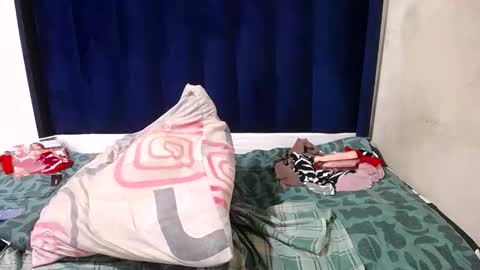 shyqueen25 online show from 02-07-26, 09:07