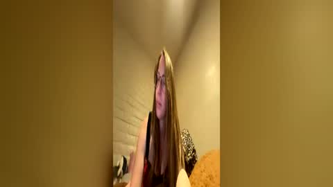 Snapshot of shyrollergrl chatting on 06-28-26, 05:57 shyrollergrl online show from 06-28-26, 05:57