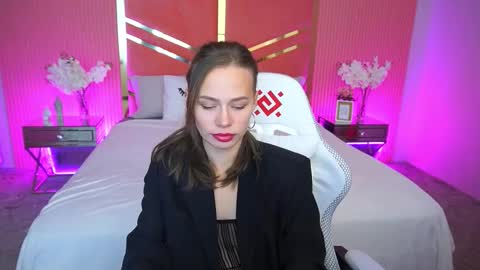 shyysiren online show from 10-01-25, 06:19