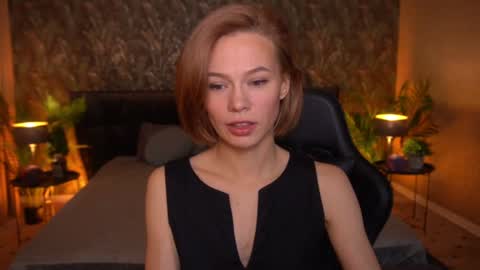 Snapshot of shyysiren chatting on 06-16-26, 07:22 shyysiren online show from 06-16-26, 07:22
