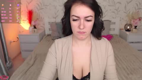 Snapshot of shyyswallow chatting on 03-08-26, 09:18 Mila online show from 03-08-26, 09:18