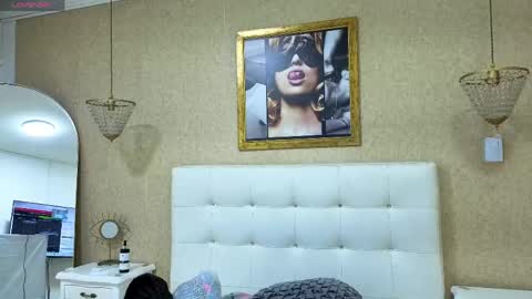 Snapshot of siacavali chatting on 06-04-26, 12:00 Sia online show from 06-04-26, 12:00