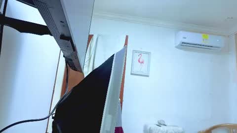 Sia online show from 07-27-26, 11:39