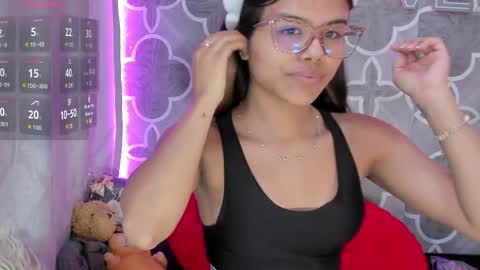 Snapshot of sidney_brownn chatting on 04-29-26, 10:05 sidney_brownn online show from 04-29-26, 10:05