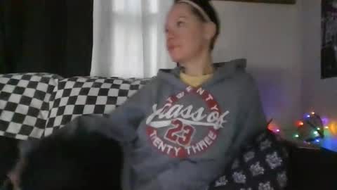 Mrs. St. Patrickk online show from 11-23-25, 03:45