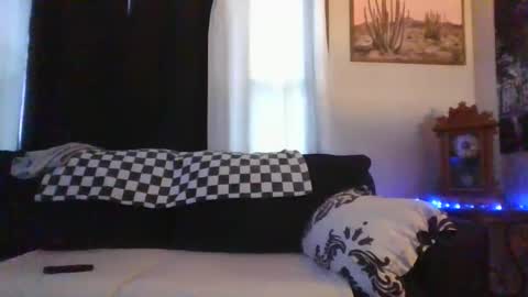 Mrs. St. Patrickk online show from 12-03-25, 04:27