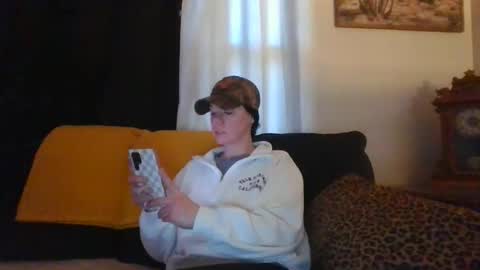 Snapshot of sidneyraee chatting on 02-11-26, 08:03 Mrs. St. Patrickk online show from 02-11-26, 08:03