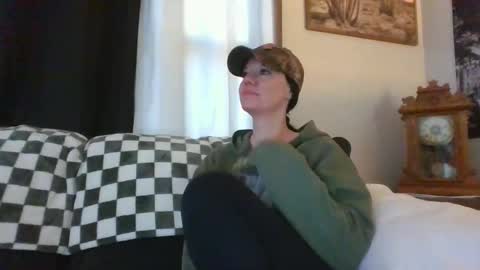 Snapshot of sidneyraee chatting on 03-01-26, 04:09 Mrs. St. Patrickk online show from 03-01-26, 04:09