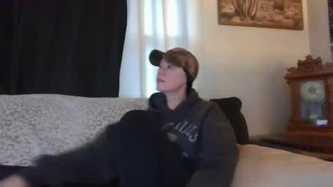 Snapshot of sidneyraee chatting on 03-29-26, 04:07 Mrs. St. Patrickk online show from 03-29-26, 04:07