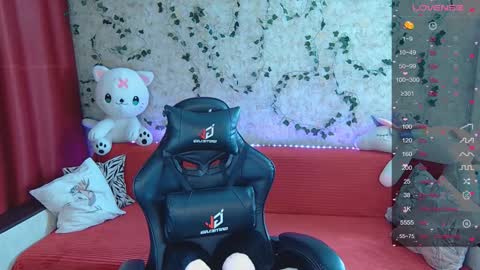 Snapshot of sidny_blush chatting on 12-24-24, 12:44 Sidny online show from 12-24-24, 12:44