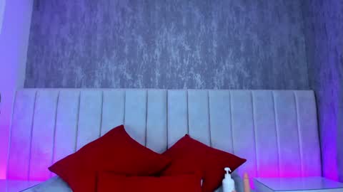 Snapshot of sienna_lorengb chatting on 02-01-25, 12:05 Camila Vargas online show from 02-01-25, 12:05
