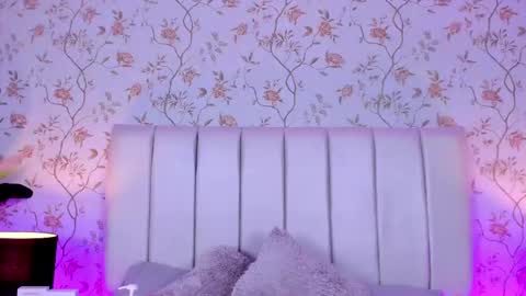 Snapshot of sienna_lorengb chatting on 02-22-25, 03:58 Camila Vargas online show from 02-22-25, 03:58