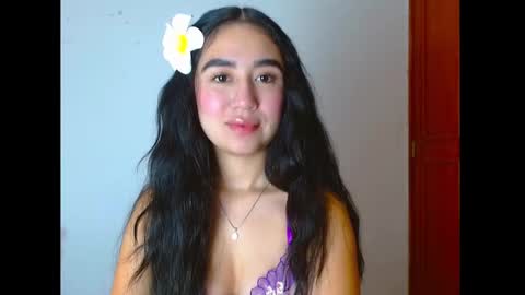 Snapshot of sienna_lorens chatting on 03-04-26, 09:26 Amber online show from 03-04-26, 09:26