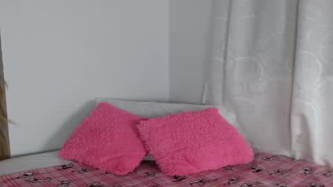 Snapshot of sienna_lorens chatting on 03-26-26, 04:07 Amber online show from 03-26-26, 04:07